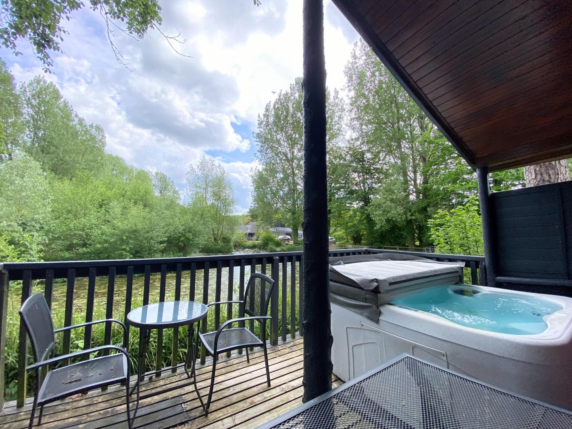 Otter 4 Hot Tub - Huntersmoon-Warminster-Bath-Salisbury Villa Kültér fotó